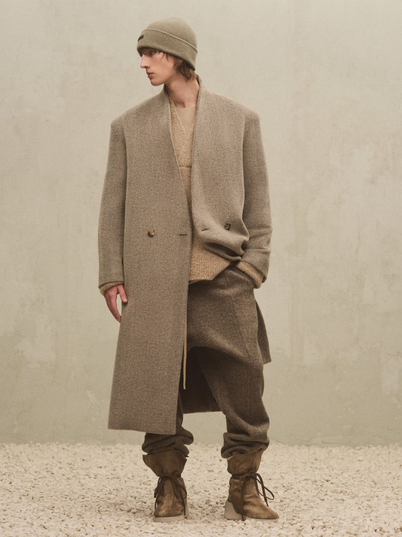 HOVER.BRUSHEDHERRINGBONELAPELESSOVERCOAT.DOVEGREY.FG24FW30 624BRH